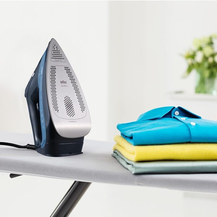 Парова праска Braun TexStyle 7 Pro SI 7160 BL - праска з підошвою Freeglide 3D, вертикальна подача пари, 3000 Вт, синя