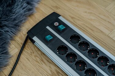 Розетковий подовжувач - багаторозеткова розетка з високоякісного алюмінію (з 2 вимикачами на 8 розеток кожен і кабелем довжиною 3