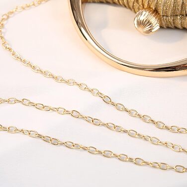 Елегантне вечірнє клатч-слюда з паєтками та ланцюжком. Сумка на ланцюжку для весілля, банкету, балу або вечірки. Фіолетовий колір.