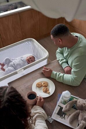 Ліжечко-тумбочка Mamas & Papas Lua, знімний кошик, відкидні боковини, матрац у комплекті, 0-6 місяців, колір бежевий