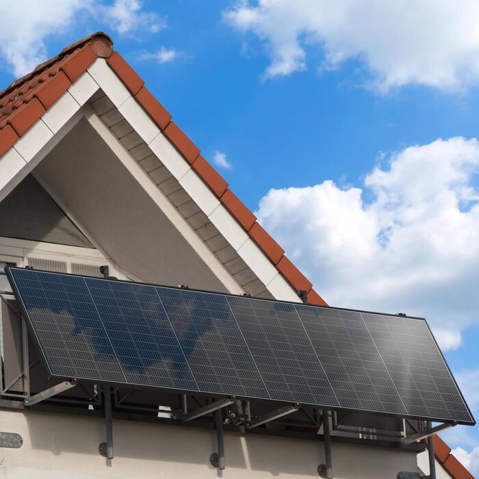 Двофазна балконна електростанція SUNNIVA 920 Вт, повністю чорного кольору, з розеткою, інвертор TSUN 800 Вт, фотоелектрична сонячна система, 2 сонячні модулі зі скла по 460 Вт, вкл. кабель 5 м, Bluetooth WIFI, повний комплект 920/800 Вт