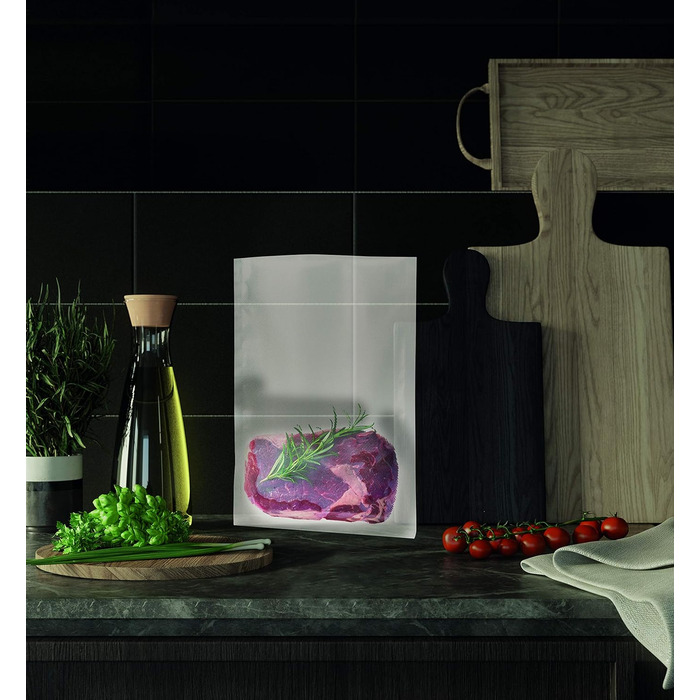 Вакуумний пакет AEG AVSB1 (сумісний з холодильником і морозильною камерою, зберігати свіжим, консервувати, готувати, готувати за технологією sous vide, попередньо нарізаний, 7-шаровий, стійкий до розриву, 500 мл, від -30 C до 110 C, прозорий), 22 см x 30 