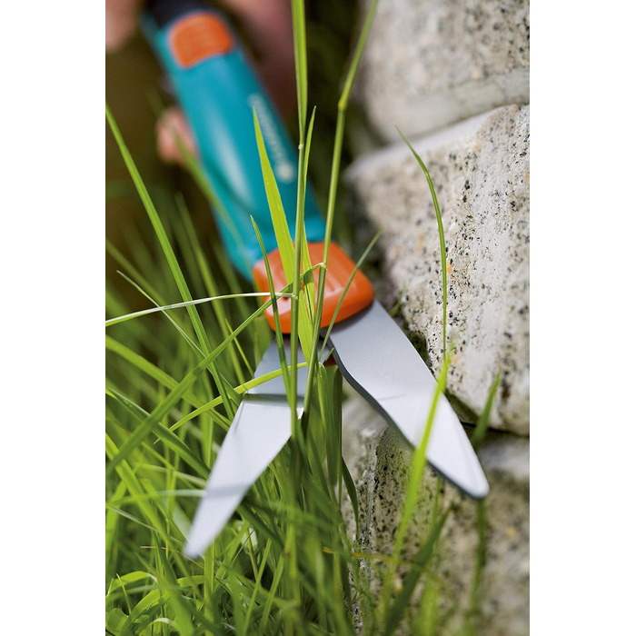 Обертові ножиці для трави Gardena Comfort Газонні ножиці з обертовими на 360 лезами для правшів та лівшів, зубчасте лезо для точного стрижки, антипригарне покриття, зручна рукоятка (8734-20) Обертові ножиці для трави Comfort (в упаковці) Поодинокі