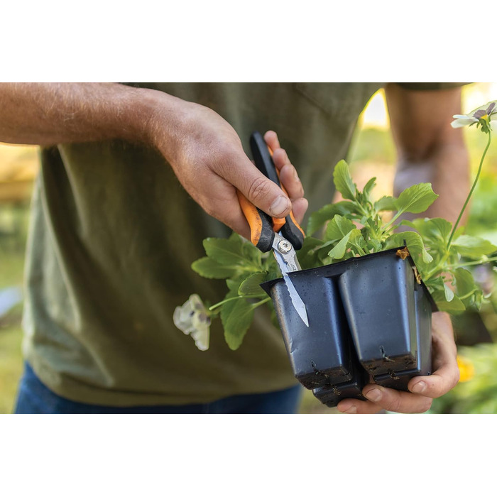 Садові ножиці Fiskars універсальні, довжина 20,6 см, леза з нержавіючої сталі/пластикові ручки, чорні/помаранчеві, суцільні, SP-320, 1063328