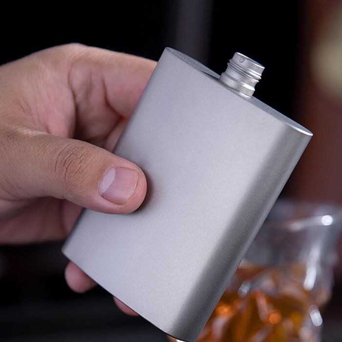 Квадратні пляшки для вина об&39ємом 100 мл, металеві фляги, портативні пляшки для віскі для використання на відкритому повітрі, пивні келихи, кишенькові контейнери для пива, міцні, портативні пляшки для віскі