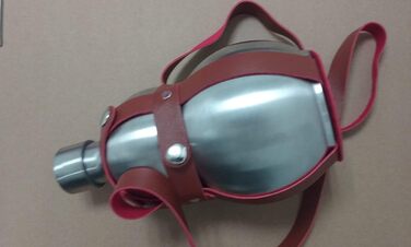 Пляшка з нержавіючої сталі з коричневим ремінцем, 1,8 л