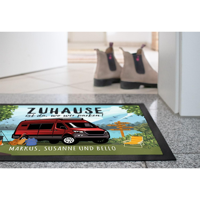 Персоналізований килимок для дверей з іменем для родини з кемпера - Дім там, де ми паркуємося - нековзний та миється - чорний - 60x40 см