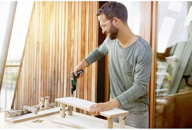 Акумуляторна викрутка Bosch IXO (7-е покоління 3,6 В 2,0 Ач 5,5 Нм в комплекті кутова та ексцентрикова насадка з кабелем micro USB